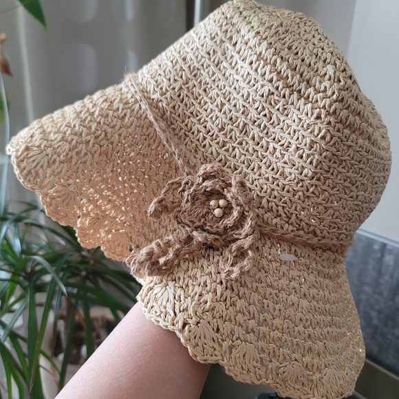 Handwoven Paper Straw Seaside Foldable Beach Hat - Picture 5 of 7